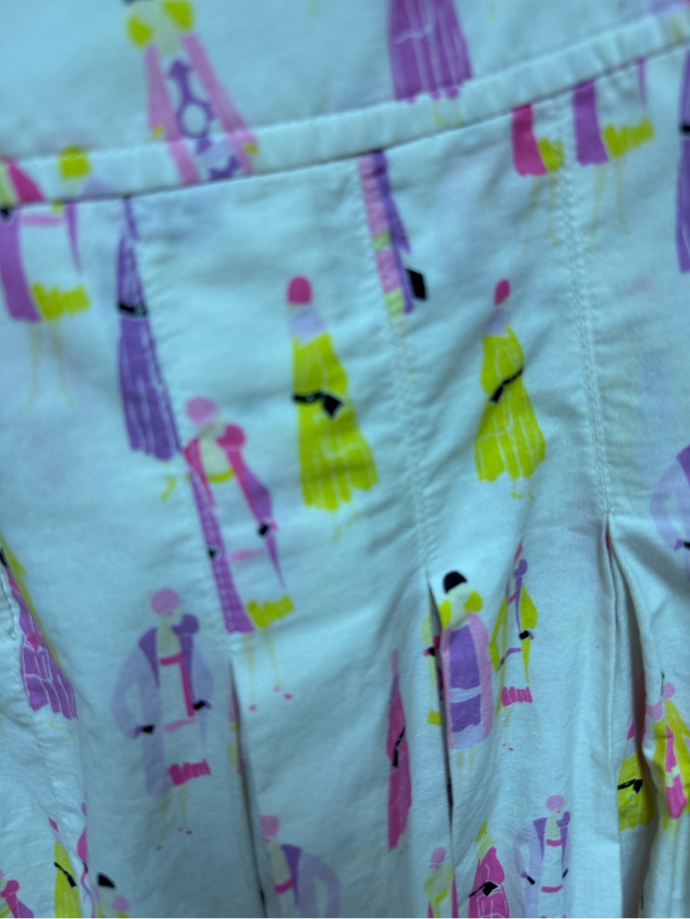Liz Claiborne White Skirt with Pink & Yellow Figurine Print - Picture 3 of 6